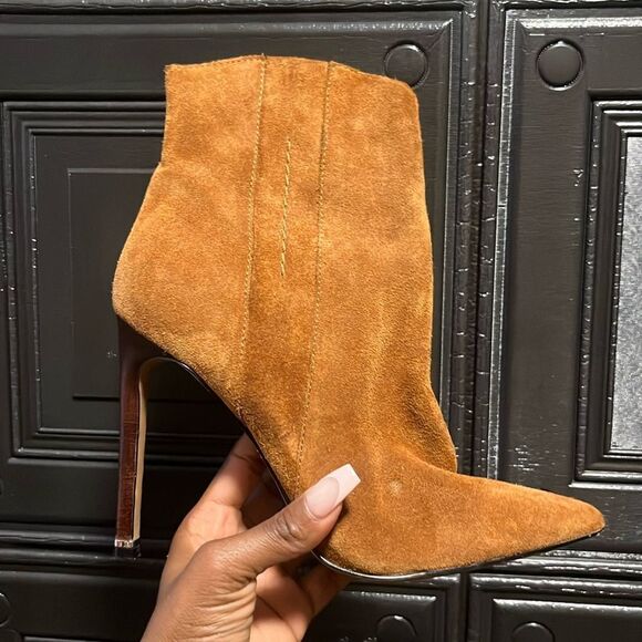 Kenneth Cole New York Shoes - Kenneth Cole New York Suede booties